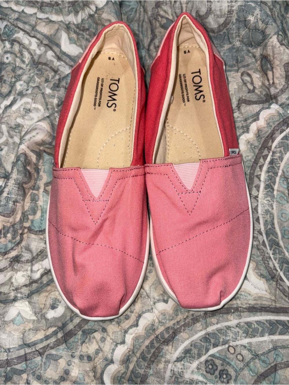Tom's Two Tone Pinks 5 Y Girls Great Condition Shoes